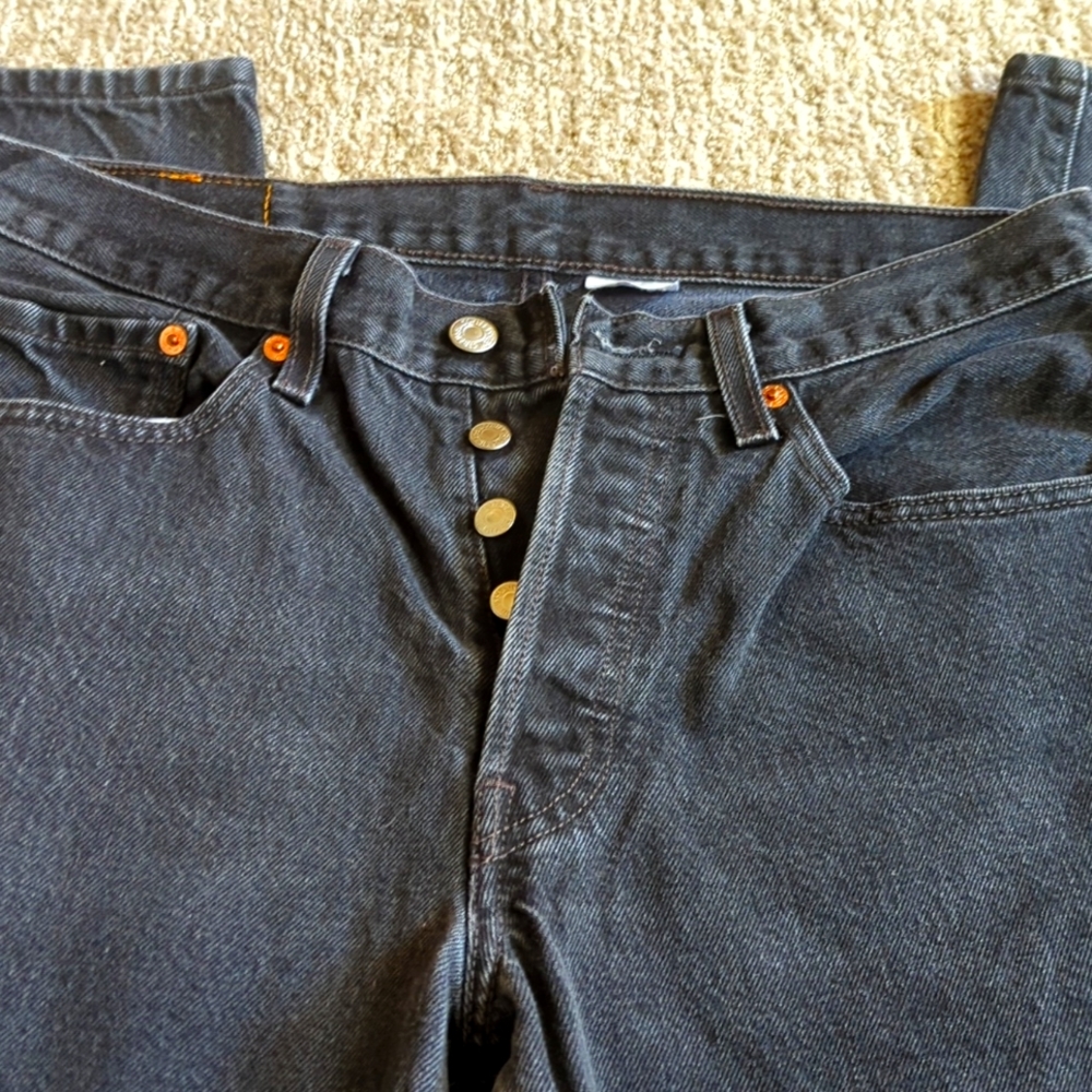Levi's 501 31x32 vintage button fly excellent condition